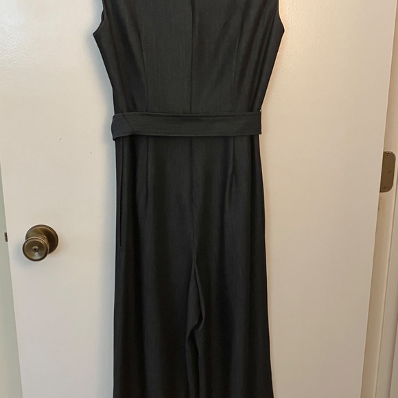 CALVIN KLEIN Black Chambray Sleeveless Surplice Neckline Wide Leg Jumpsuit Sz 2 - Picture 4 of 7